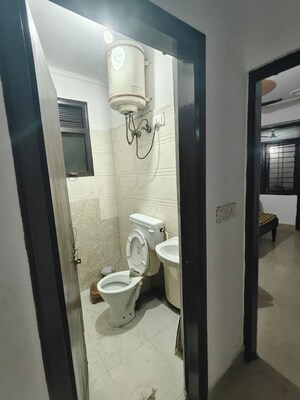 Bathroom in 1 BHK Builder Floor at Neb Sarai – for Rent