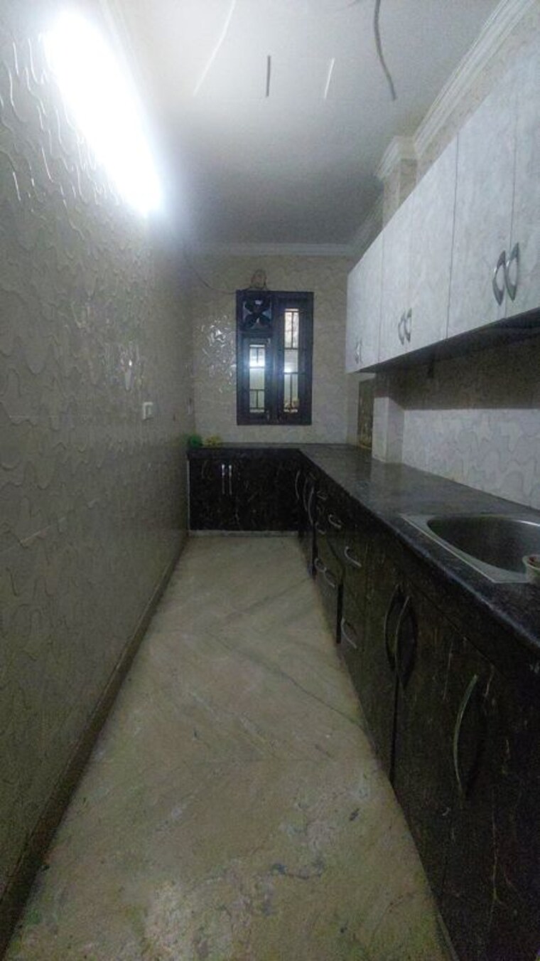  Parking, janakpuri 2 Bedroom 800 Sq.Ft. Builder Floor In Janakpuri Delhi 10751339