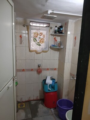 Bathroom in 1 BHK Apartment at Sector 9 Airoli – for Rent