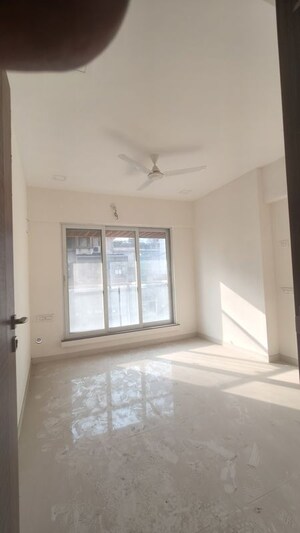 Room in 2 BHK Apartment at Jiten Apartment, Andheri West – for Sale