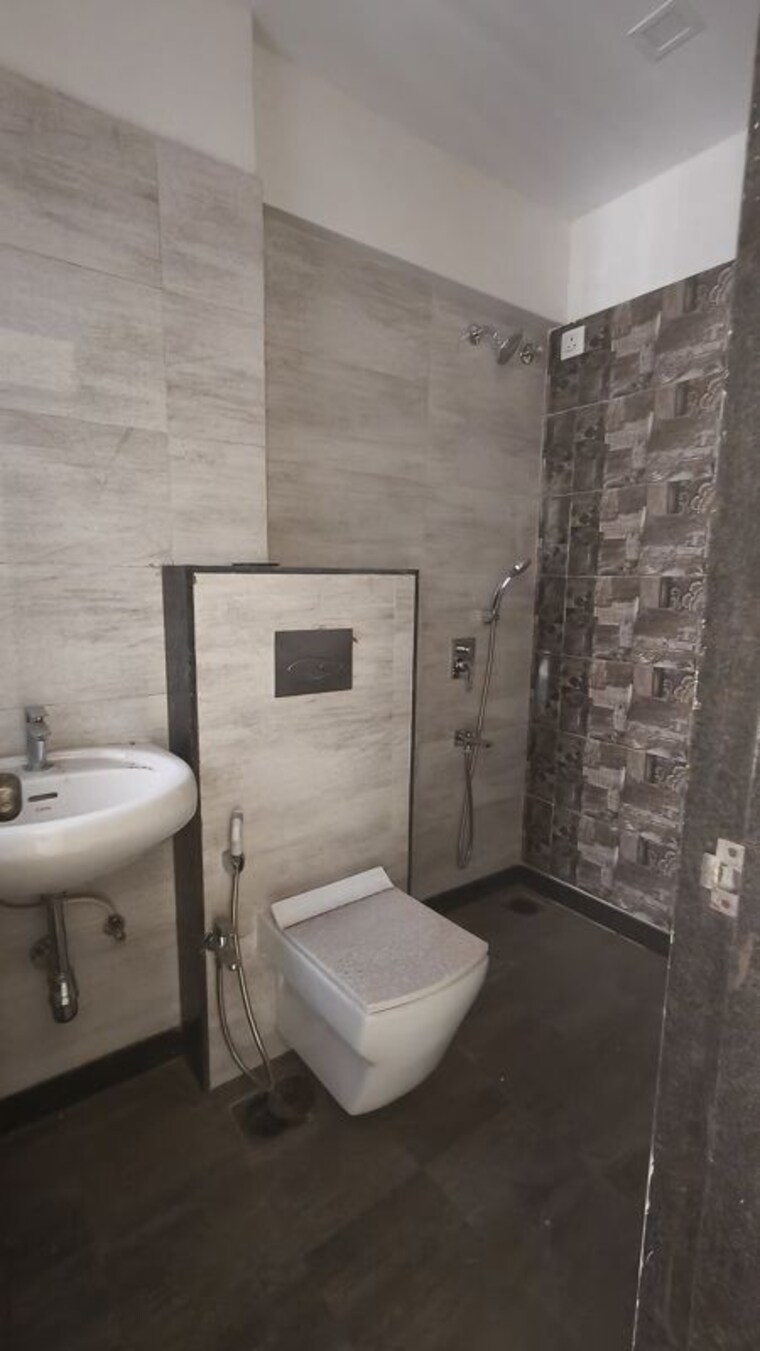 Bathroom, jiten-apartment 2 Bedroom 1000 Sq.Ft. Apartment In Andheri West Mumbai 10751357