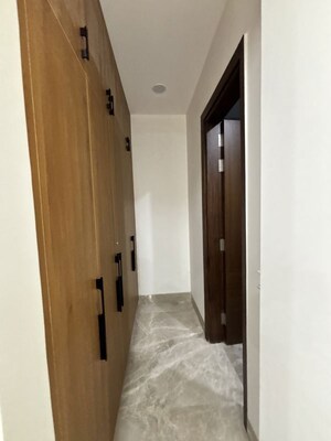 Furnished Amenities in 4 BHK Builder Floor at Shanti Kunj – for Rent