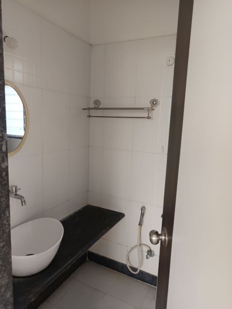 Bathroom, p-s-splendour-county-i 2 Bedroom 739 Sq.Ft. Apartment In Wagholi Pune 10751437