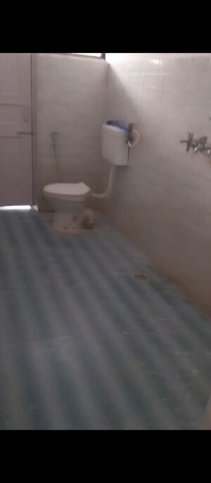 Bathroom in 3 BHK Villa at Narayan Plaza Jankipuram, Jankipuram – for Rent