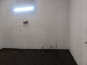 Room in 3 BHK Apartment at BPTP Park Elite Floors, Sector 85 – for Rent