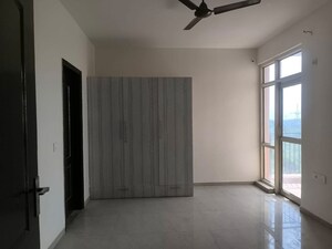 Room in 3 BHK Apartment at BPTP Park Elite Floors, Sector 85 – for Rent