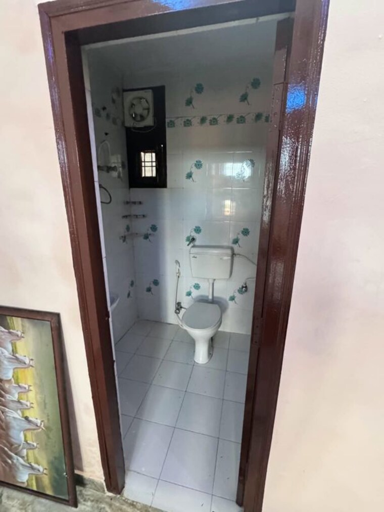 Bathroom, chandralok-tower 3 Bedroom 1800 Sq.Ft. Apartment In Chandralok Lucknow 10751453