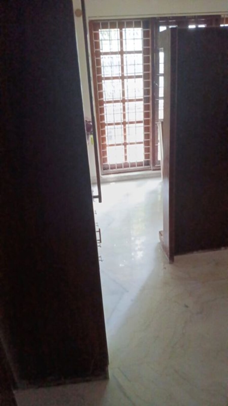 Room, neeladri-mahal 3 Bedroom 2000 Sq.Ft. Apartment In Jayamahal Extn Bangalore 10751516