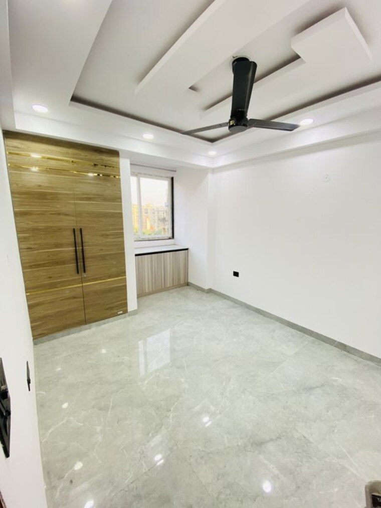 Room, sector 3 dwarka 3.5 Bedroom 1800 Sq.Ft. Apartment In Sector 3 Dwarka Delhi 10751540