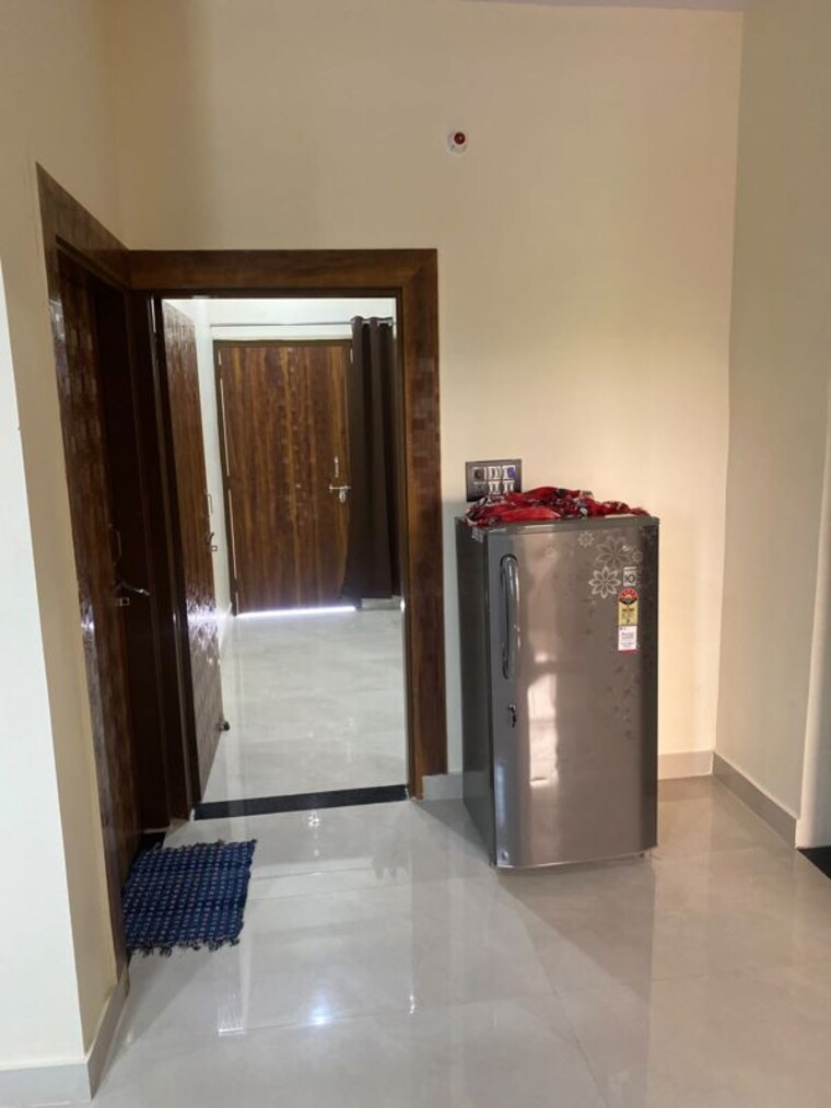 Room, sector 37 greater noida 2 Bedroom 120 Sq.Yd. Builder Floor In Sector 37 Greater Noida Greater Noida 10751563