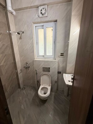 Bathroom in 2 BHK Builder Floor at Sector 46 – for Rent