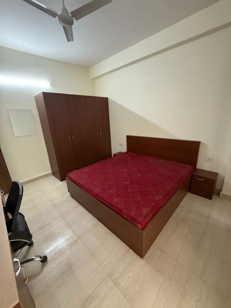 Bedroom, sector 46 2 Bedroom 200 Sq.Yd. Builder Floor In Sector 46 Gurgaon 10751581