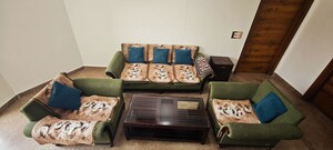 Living Room in 4 BHK Builder Floor at BPTP Amstoria, Sector 102 – for Rent