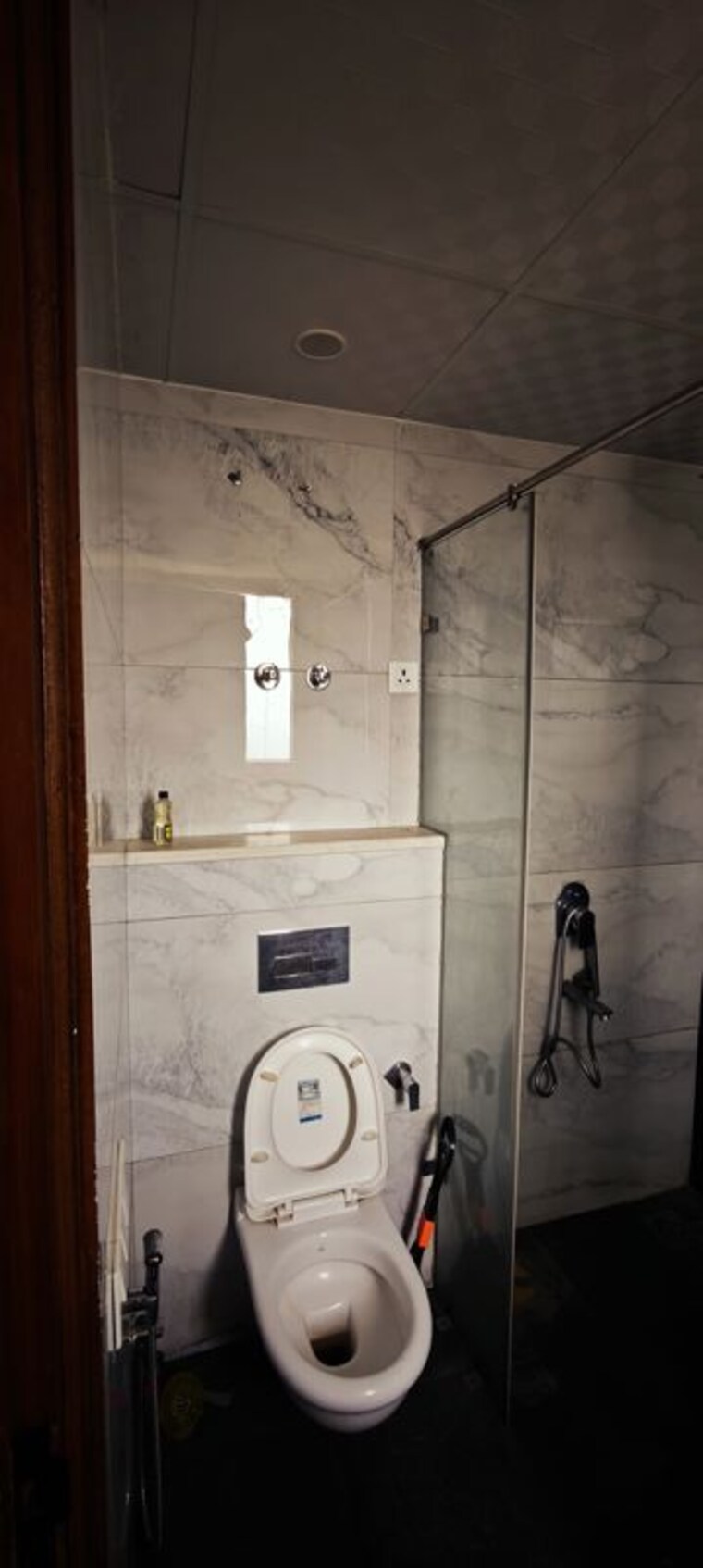 Bathroom, bptp-amstoria 4 Bedroom 272 Sq.Yd. Builder Floor In Sector 102 Gurgaon 10751562