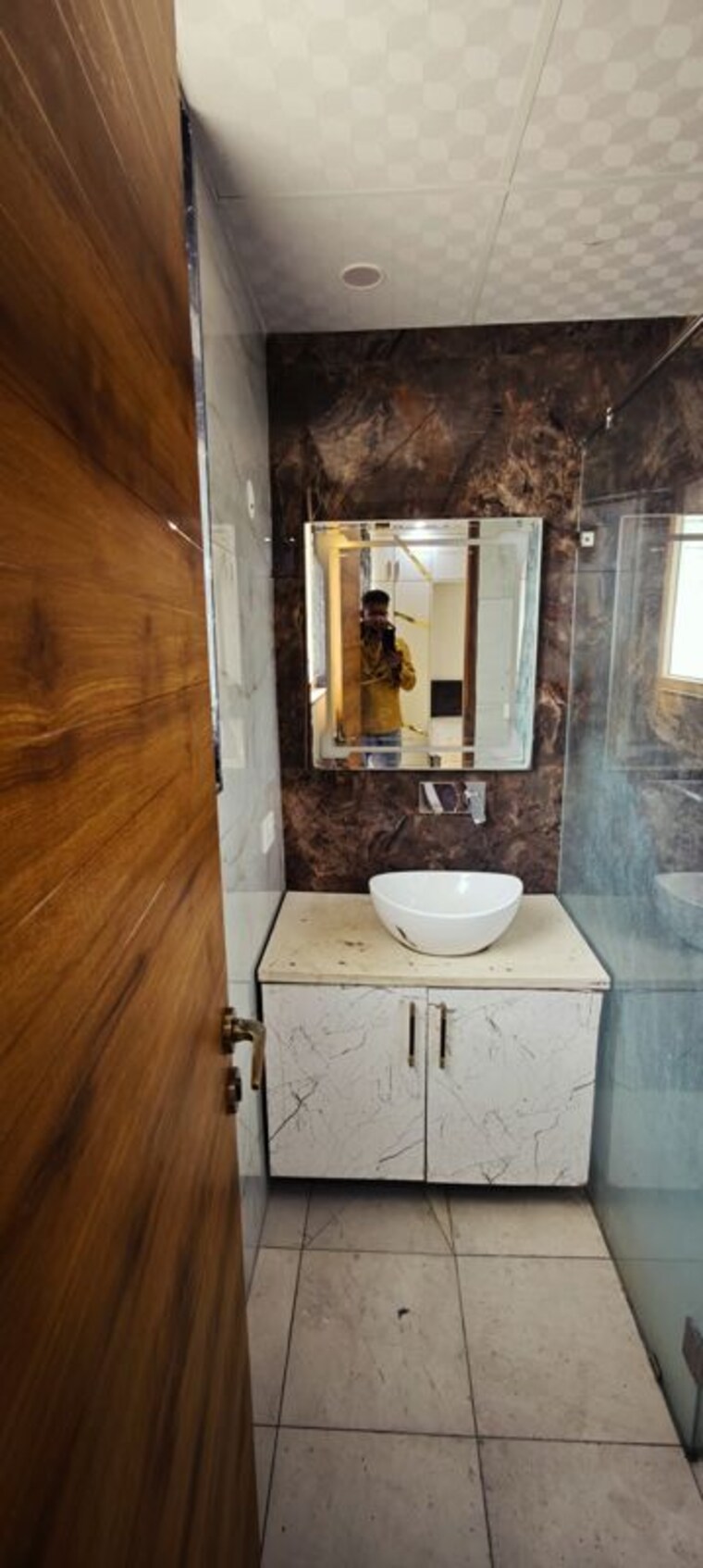 Bathroom, bptp-amstoria 4 Bedroom 272 Sq.Yd. Builder Floor In Sector 102 Gurgaon 10751562
