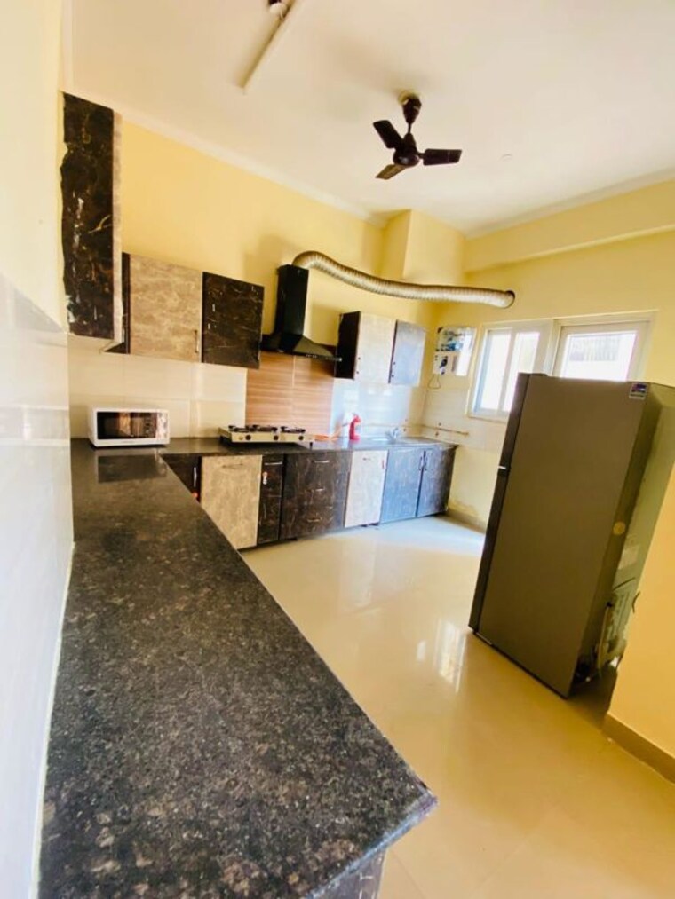 Team Area, aims-golf-city 3.5 Bedroom 1750 Sq.Ft. Apartment In Sector 75 Noida 10751560