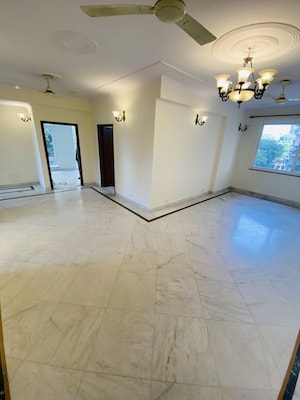 Room in 3 BHK Apartment at Sector 3 Dwarka – for Rent
