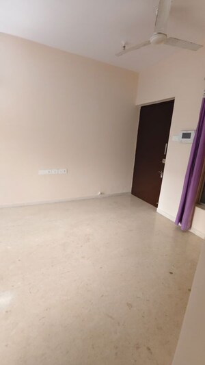 Room in 2 BHK Apartment at Kalpataru Hills, Manpada – for Sale