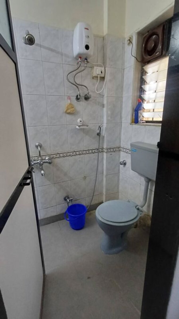Bathroom, poonam-kirti-chs-ltd 2 Bedroom 850 Sq.Ft. Apartment In Poonam Nagar Mumbai 10751606