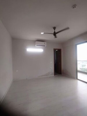 Room in 3 BHK Apartment at M3M Heights, Sector 65 – for Sale