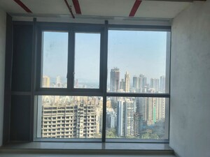 Room in  Office Space at Kalpataru Summit, Mulund West – for Rent