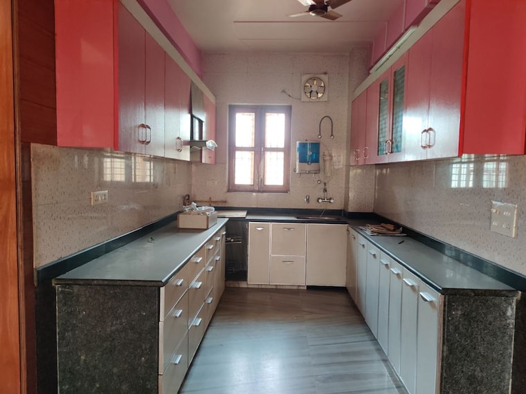 Kitchen, delta ii greater noida 3 Bedroom 200 Sq.Yd. Builder Floor In Delta Ii Greater Noida Greater Noida 10751627