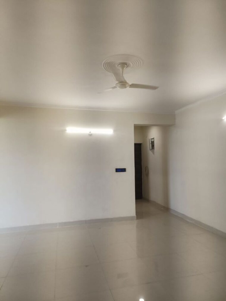 Room, pareena-express-heights 2 Bedroom 1550 Sq.Ft. Apartment In Sector 99 Gurgaon 10751630