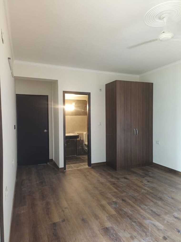Room, pareena-express-heights 2 Bedroom 1550 Sq.Ft. Apartment In Sector 99 Gurgaon 10751630