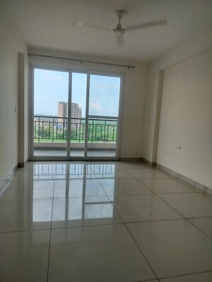 Room in 3.5 BHK Apartment at Allwin El Spazia, Sanauli – for Rent