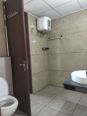 Bathroom in 3.5 BHK Apartment at Allwin El Spazia, Sanauli – for Rent