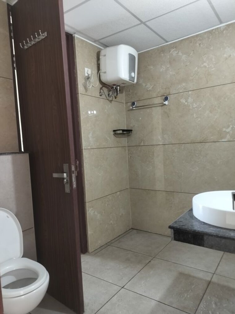 Bathroom, allwin-el-spazia 3.5 Bedroom 2284 Sq.Ft. Apartment In Sanauli Zirakpur 10751636