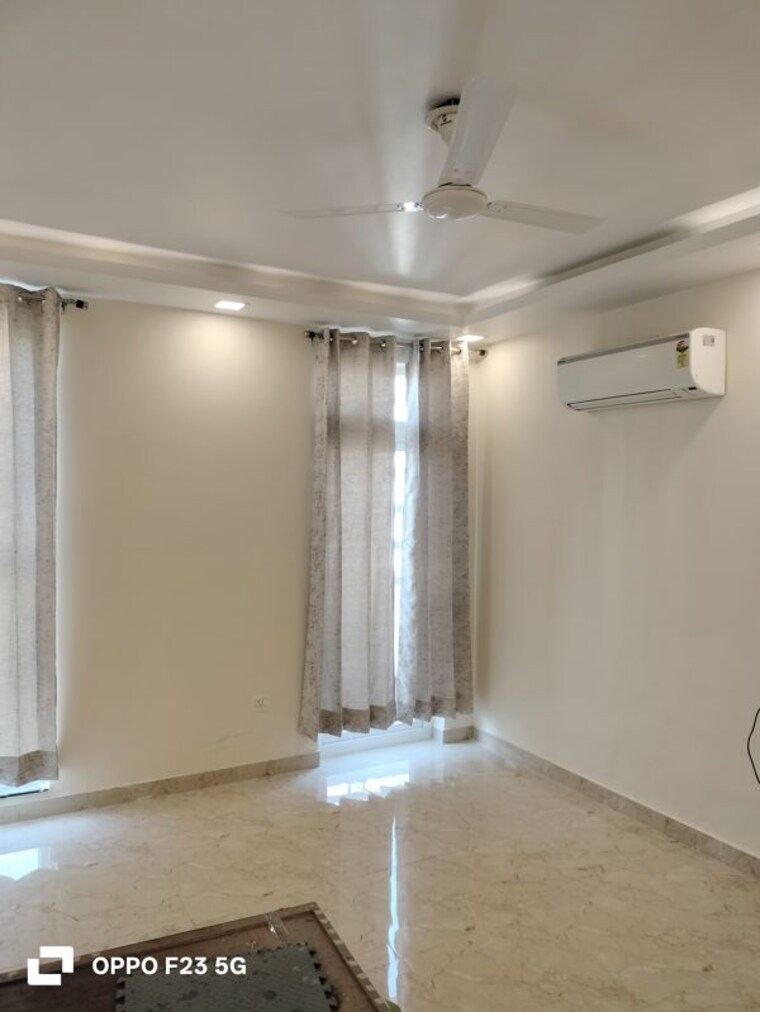 Room, vibhuti khand 4 Bedroom 2400 Sq.Ft. Apartment In Vibhuti Khand Lucknow 10751662
