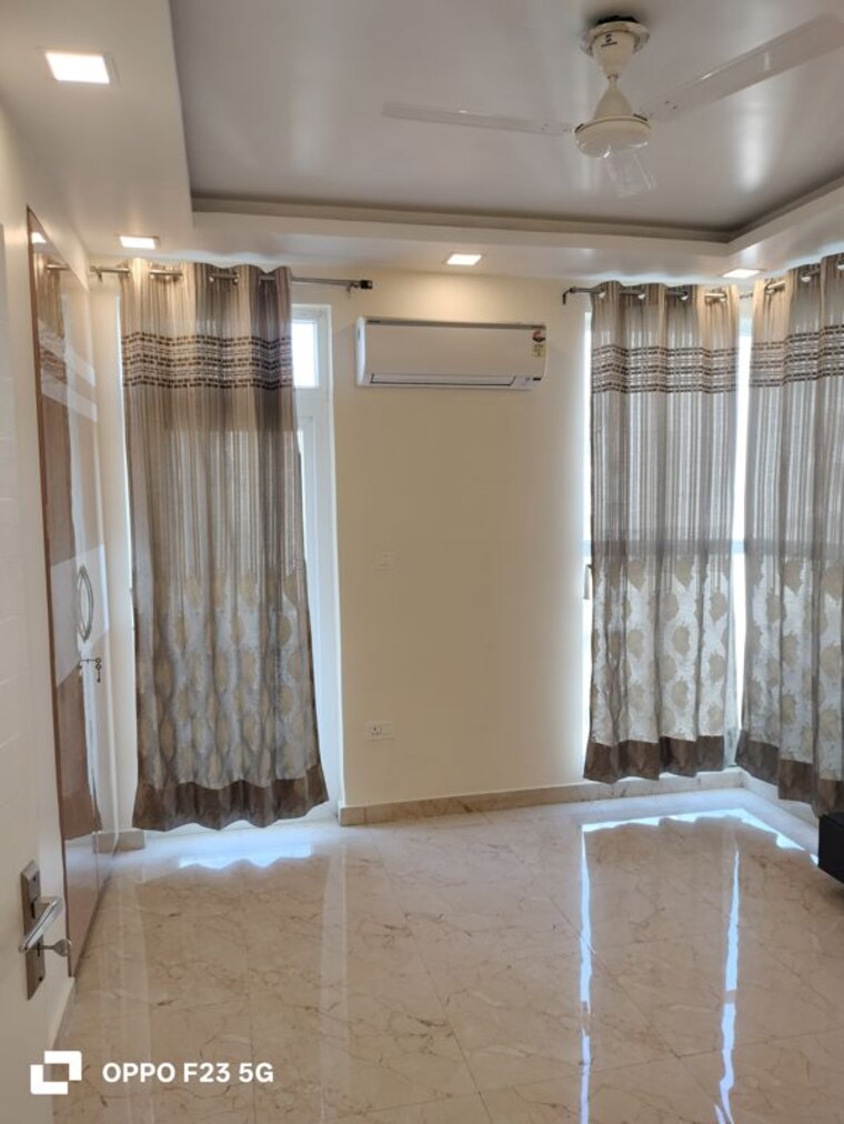Room, vibhuti khand 4 Bedroom 2400 Sq.Ft. Apartment In Vibhuti Khand Lucknow 10751662