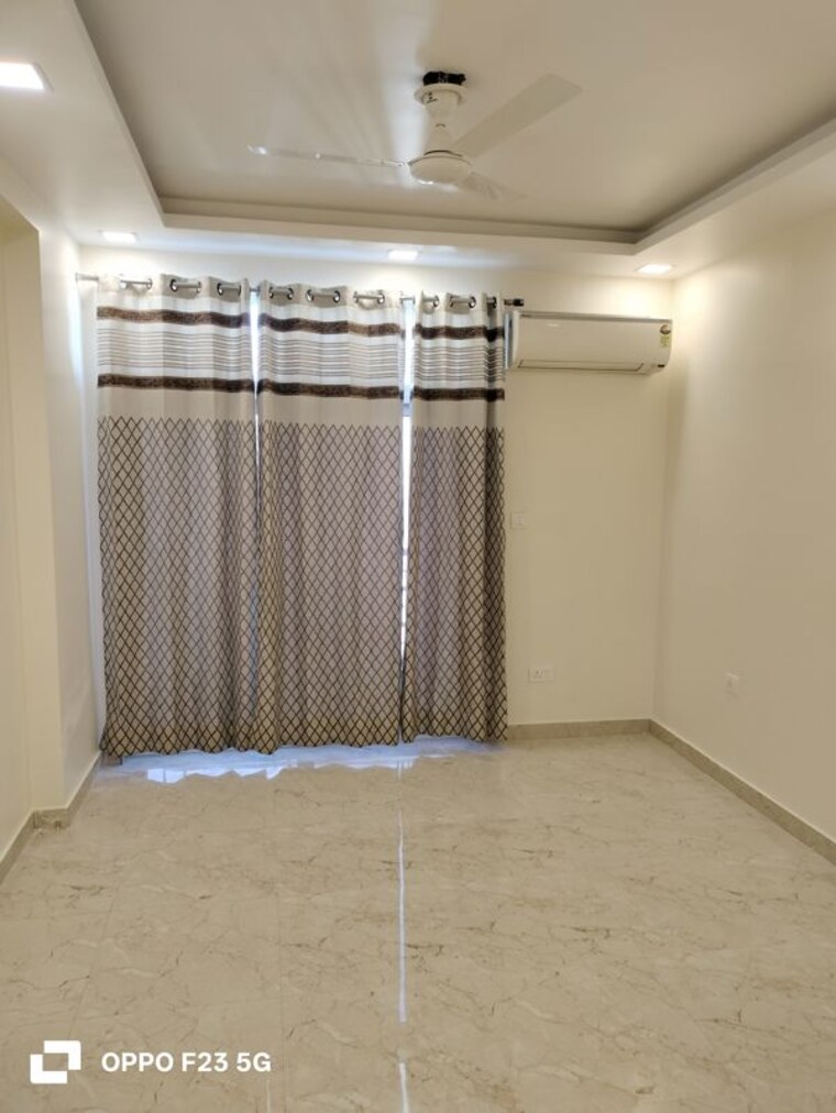 Room, vibhuti khand 4 Bedroom 2400 Sq.Ft. Apartment In Vibhuti Khand Lucknow 10751662