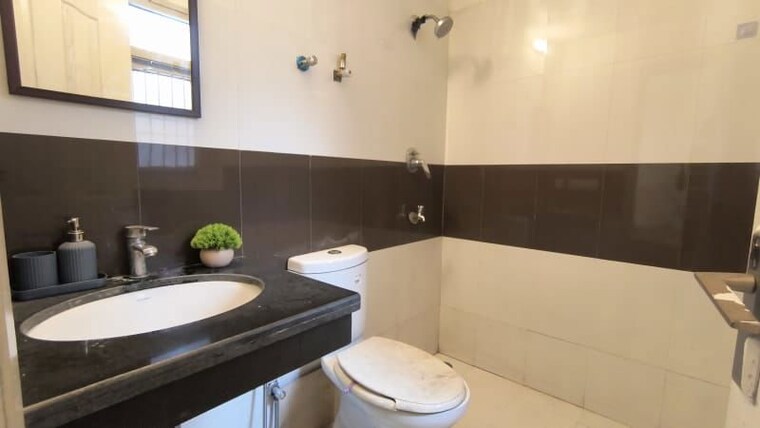 Bathroom, sector 5 wave city 2 Bedroom 932 Sq.Ft. Independent House In Sector 5 Wave City Ghaziabad 10751616