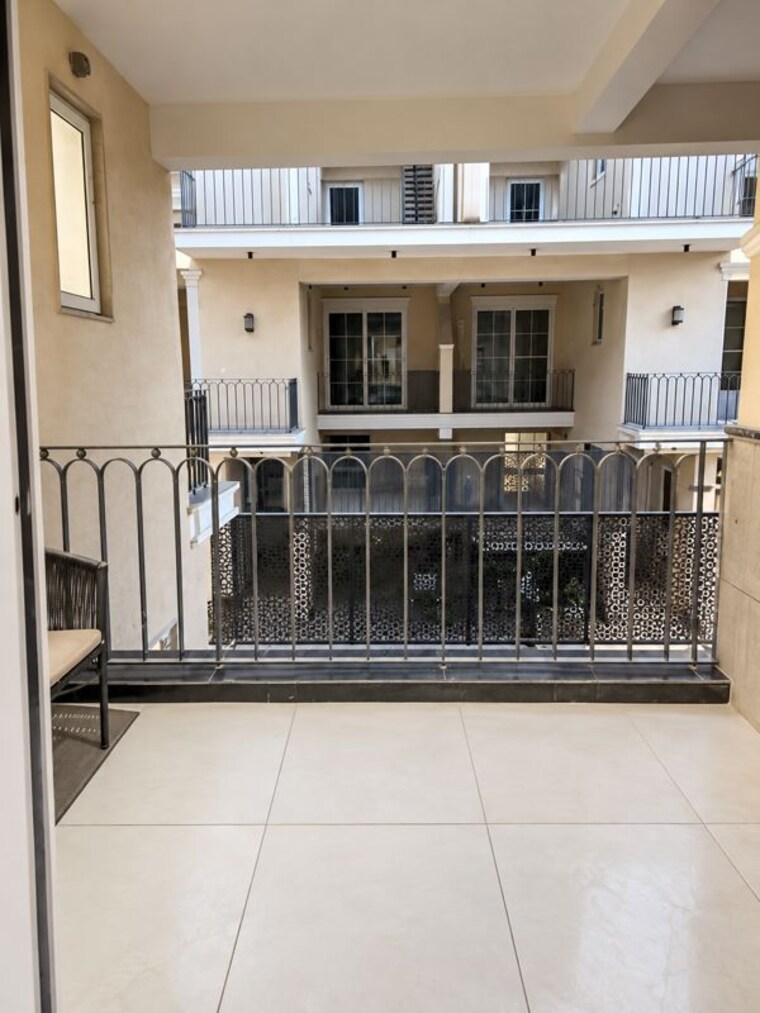 Balcony, mandi 4 Bedroom 130 Sq.Yd. Villa In Mandi Delhi 10751674