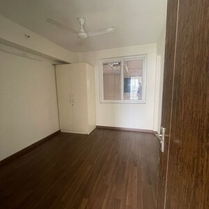 Room in 3.5 BHK Apartment at M3M Corner Walk, Sector 74 – for Rent