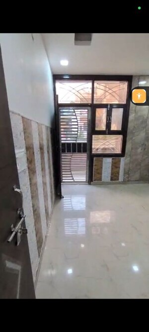 Room in 2 BHK Builder Floor at Shalimar Garden – for Rent
