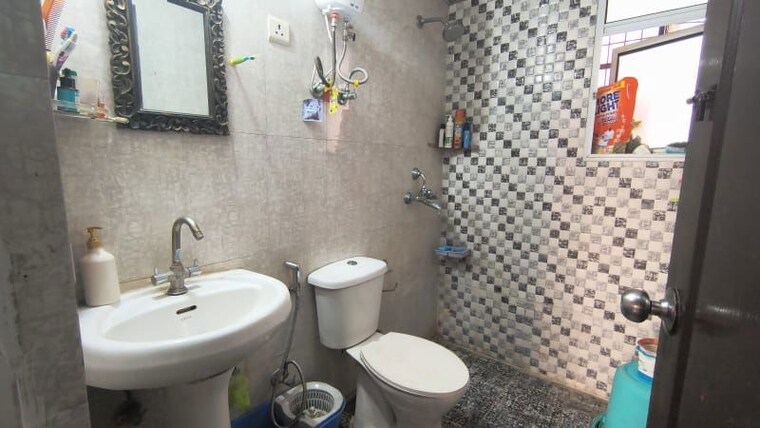 Bathroom, aditya-city-apartments 3 Bedroom 1125 Sq.Ft. Apartment In Shahpur Bamheta Ghaziabad 10751703