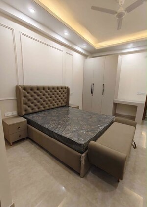 Living Room in 1 BHK Builder Floor at Sushant Vyapaar Kendra, Sector 43 – for Rent