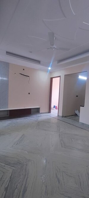3 BHK Builder Floor For Rent in Ashoka Enclave 3, Sector 35