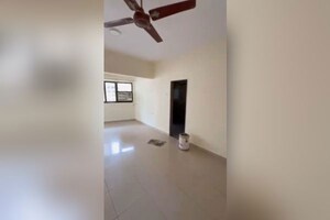 Room in 2 BHK Apartment at Royal Classic Co Op Society, Andheri West – for Rent