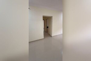Room in 2 BHK Apartment at Royal Classic Co Op Society, Andheri West – for Rent