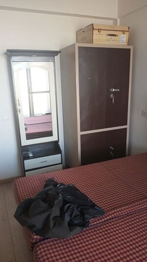Room in 3 BHK Apartment at Bollywood Esencia, Ghazipur – for Rent