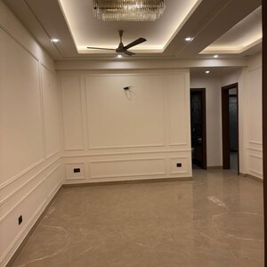 Living Room in 3 BHK Apartment at Sector 63 – for Rent