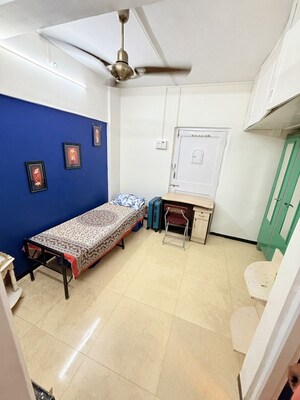 Team Area in 1 BHK Apartment at Aashirwad Apartment Andheri, Andheri East – for Rent