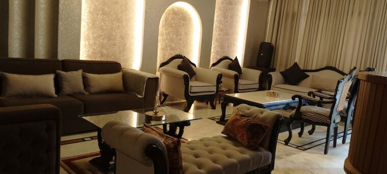 Living Room, sector 7 3 Bedroom 4500 Sq.Ft. Builder Floor In Sector 7 Panchkula 10751753