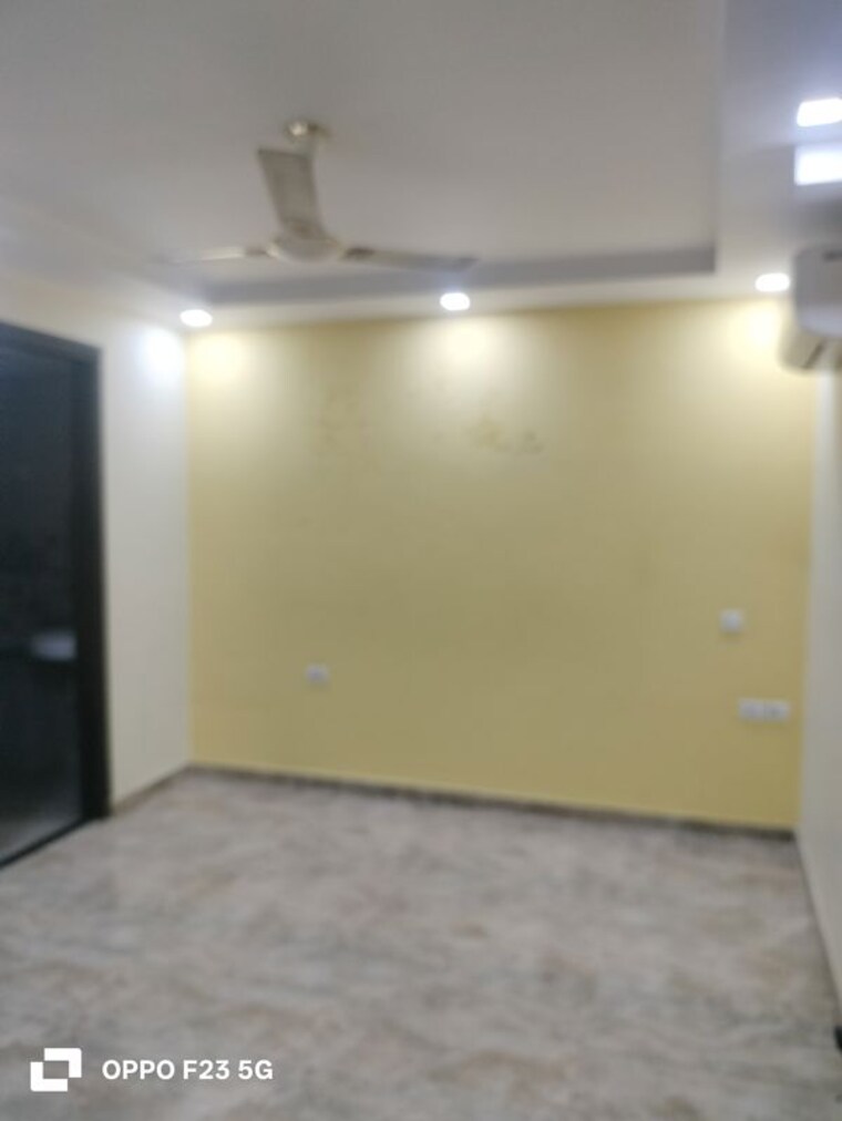 Room, amar shaheed path 3 Bedroom 2200 Sq.Ft. Apartment In Amar Shaheed Path Lucknow 10751756
