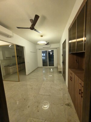 2 BHK Apartment For Rent in Smart World Orchard, Sector 61