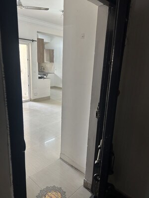 Furnished Amenities in 3 BHK Apartment at Paramount Floraville, Sector 137 – for Rent
